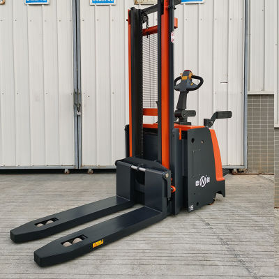 Electric 2000 Mm Height Pallet Stacker Stand on Driving Forklift