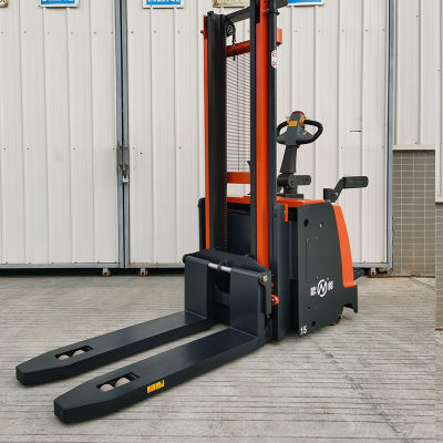 Jiangmen Electric Reach Stacker Stand on Driving Forklift with High Quality Cdd-Dq